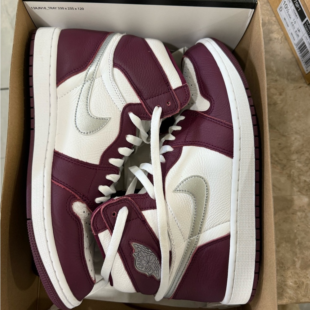 Nike Air Jordan 1 bordeax - Picture 10 of 10